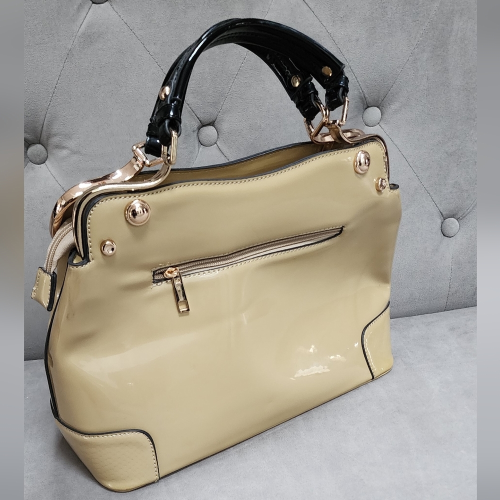 Tan Purse ๐ - Picture 2 of 8